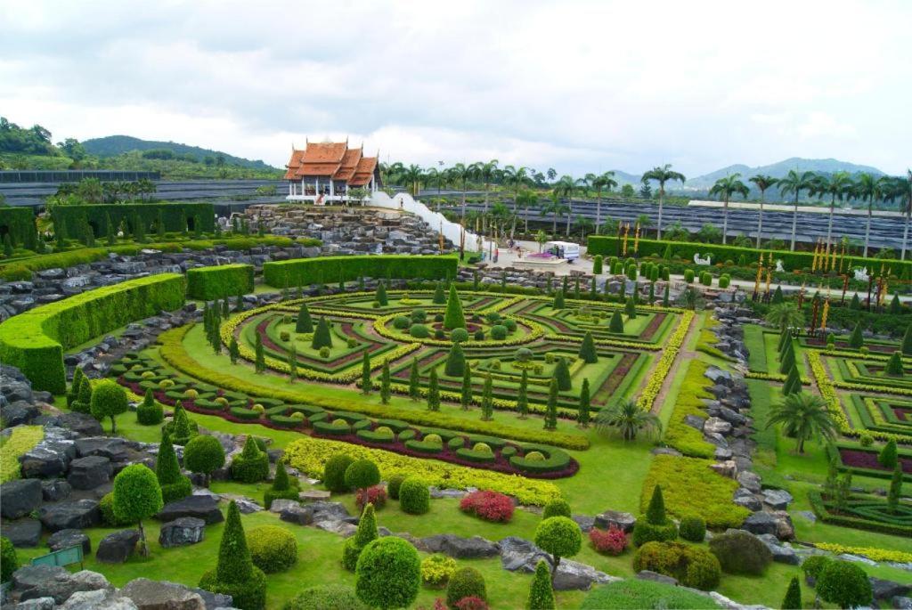 Bua Tara Resort Nong Prue Exterior foto