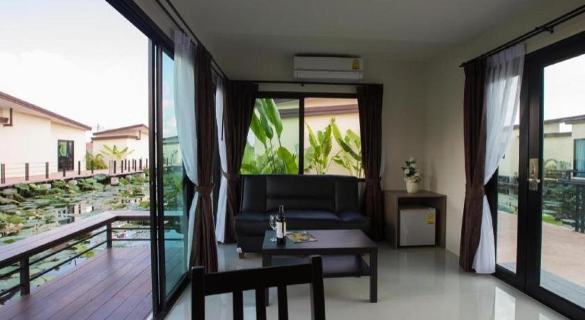 Bua Tara Resort Nong Prue Exterior foto
